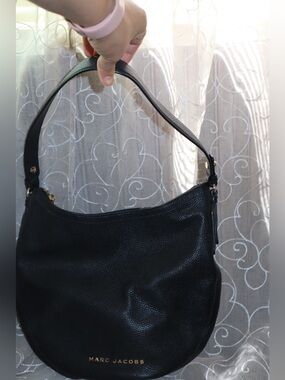 Marc Jacobs Black Pebbled Leather Shoulder Bag